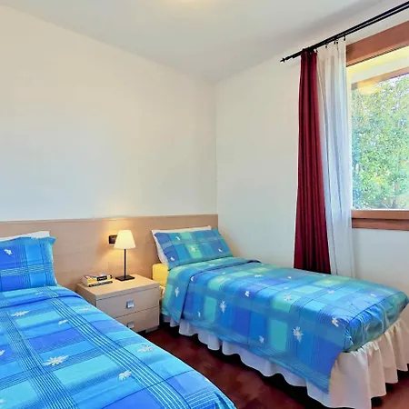 Stunning In With Private Pool * Lierna